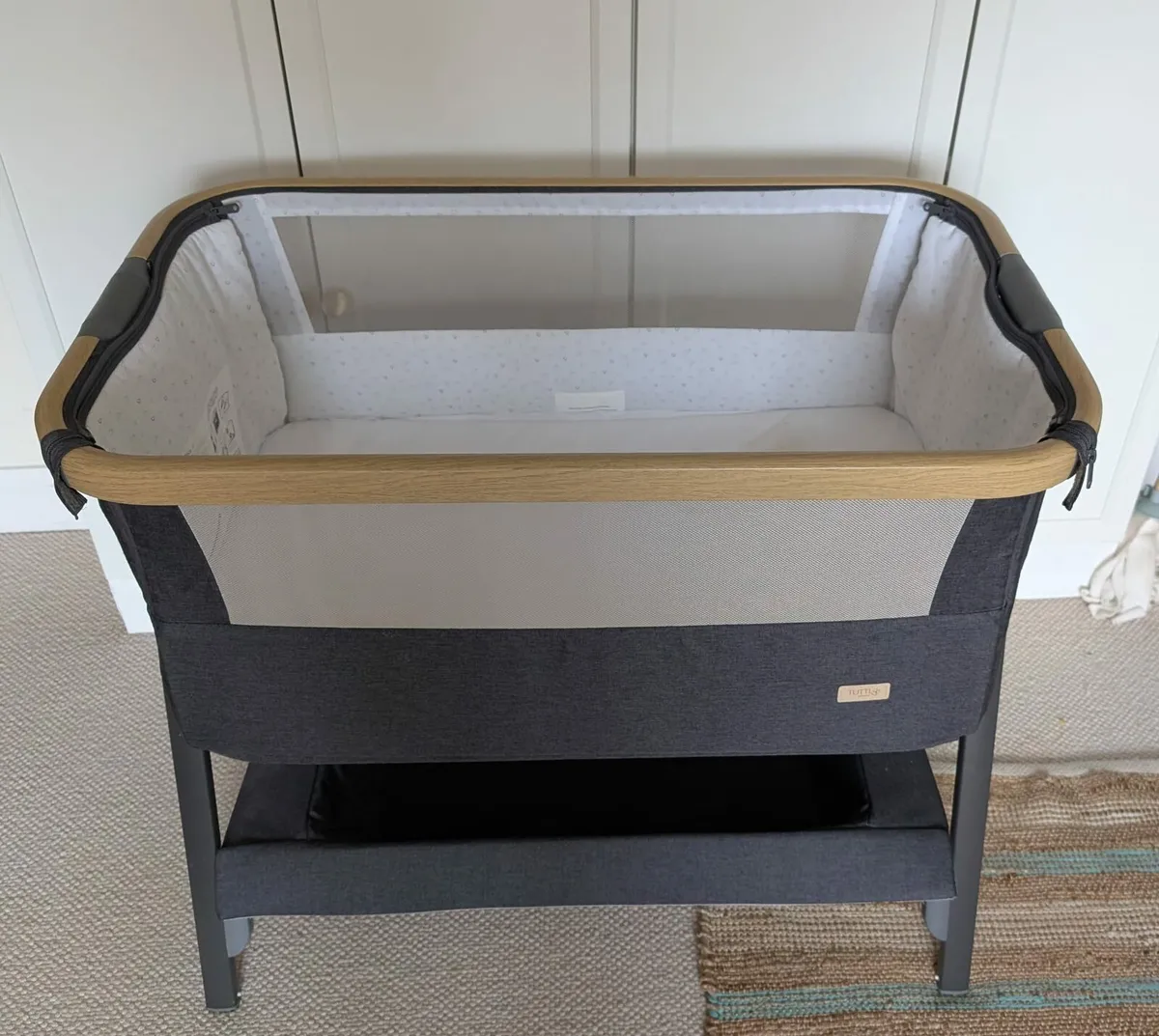 Tutti Bambini Bedside Crib - excellent condition - Image 2