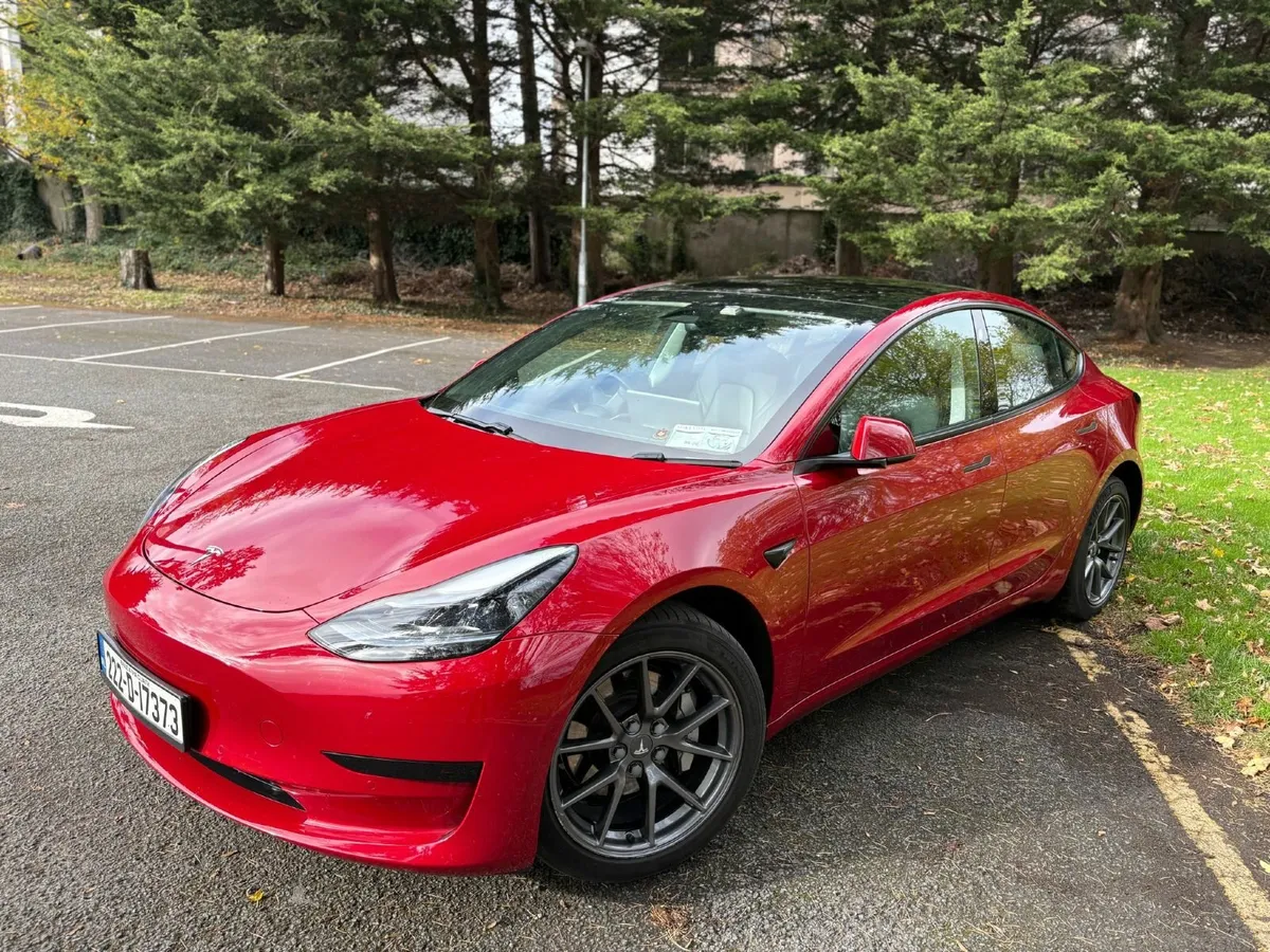 Tesla Model 3 2022 - Image 3