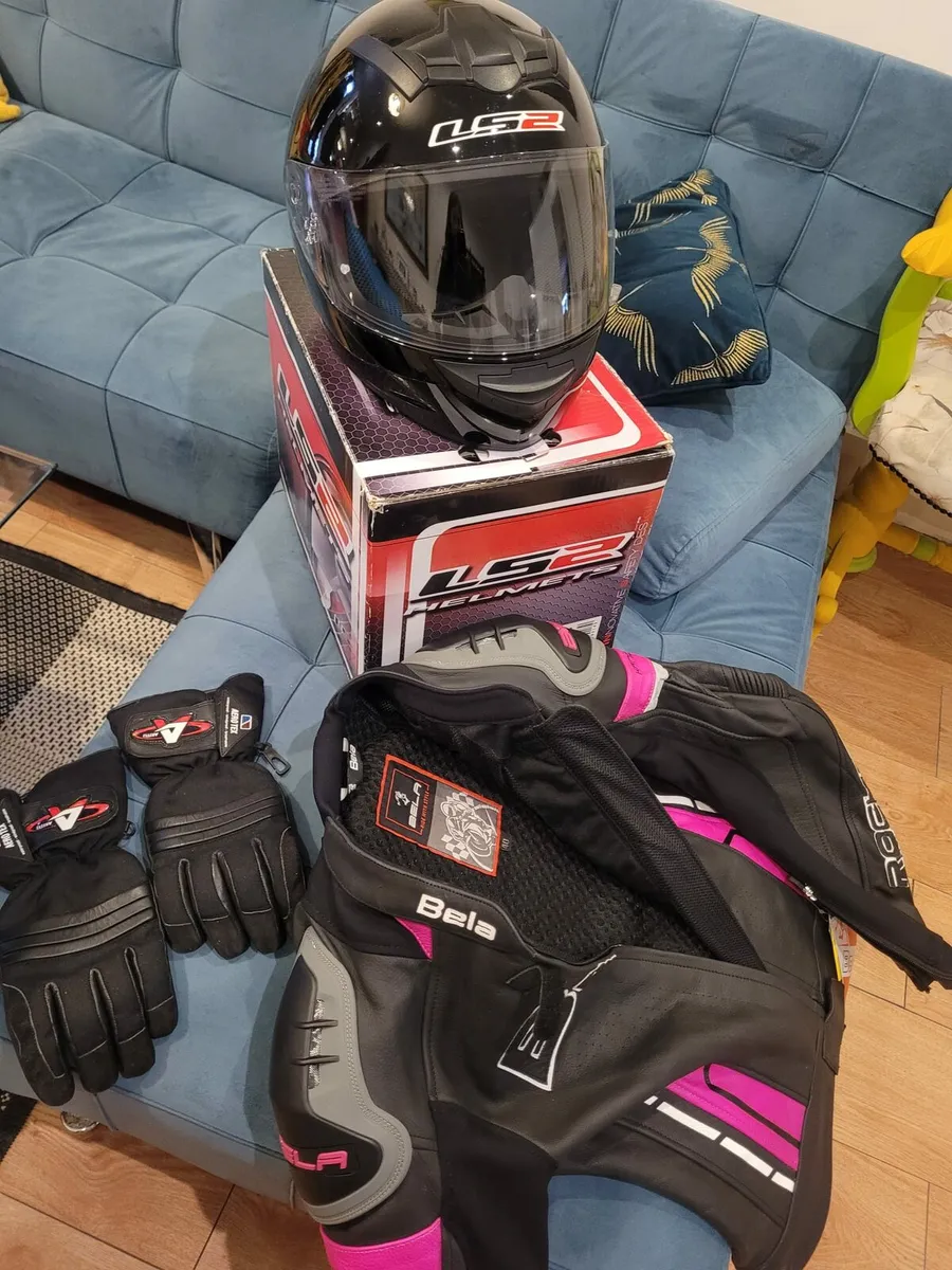 Motorbike jacket and helmet - Image 1