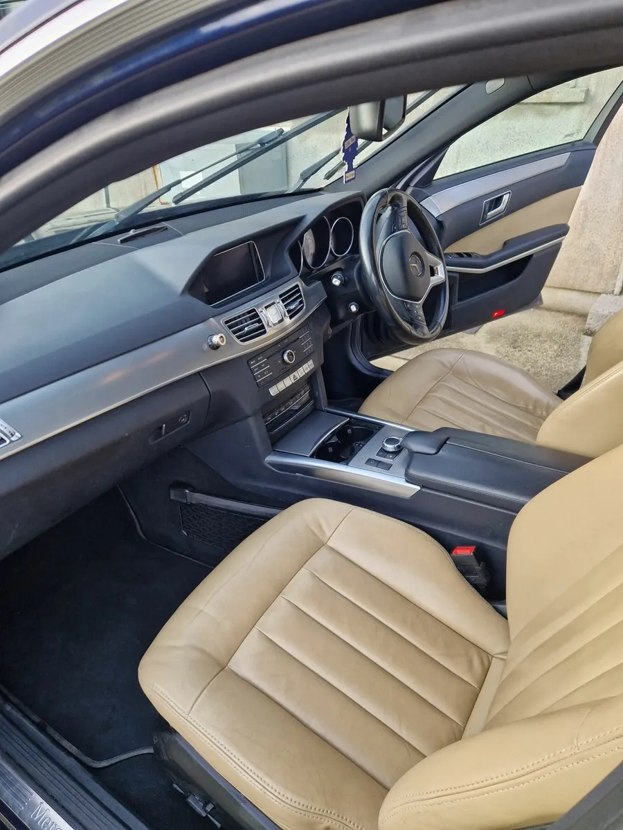 Mercedes-Benz E-Class 2015 - Image 4