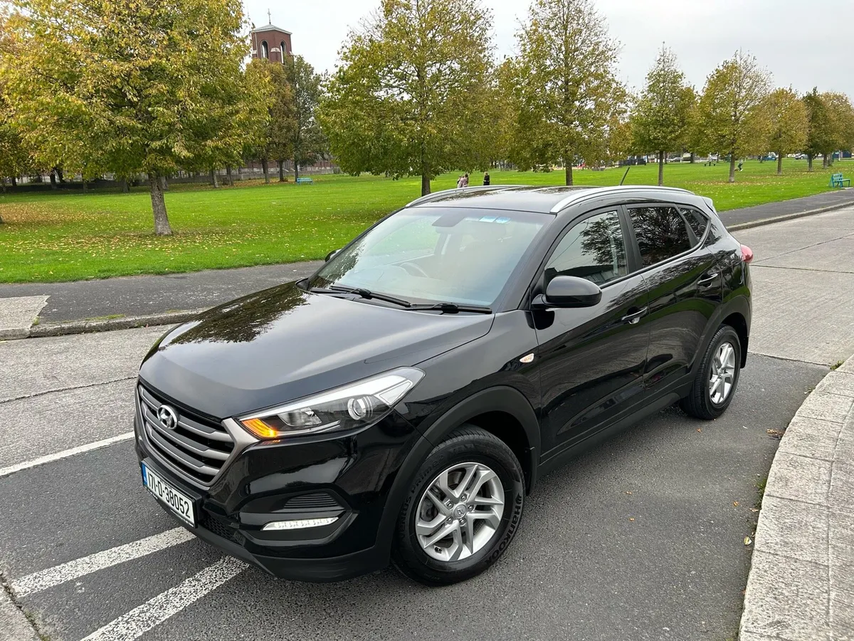 2017 HYUNDAI TUCSON COMFORT NCT 04-27 / TAX 03-26 - Image 1