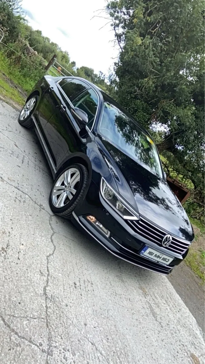 Volkswagen Passat - Image 1