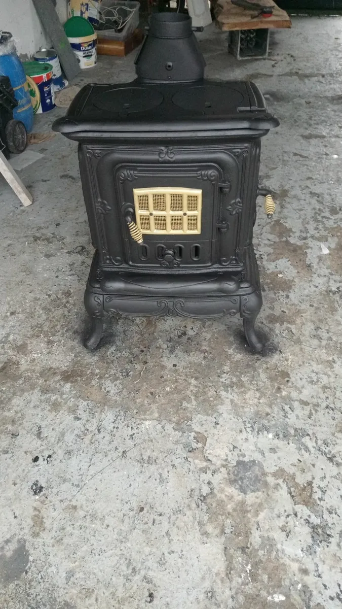 Old vintage stove - Image 2