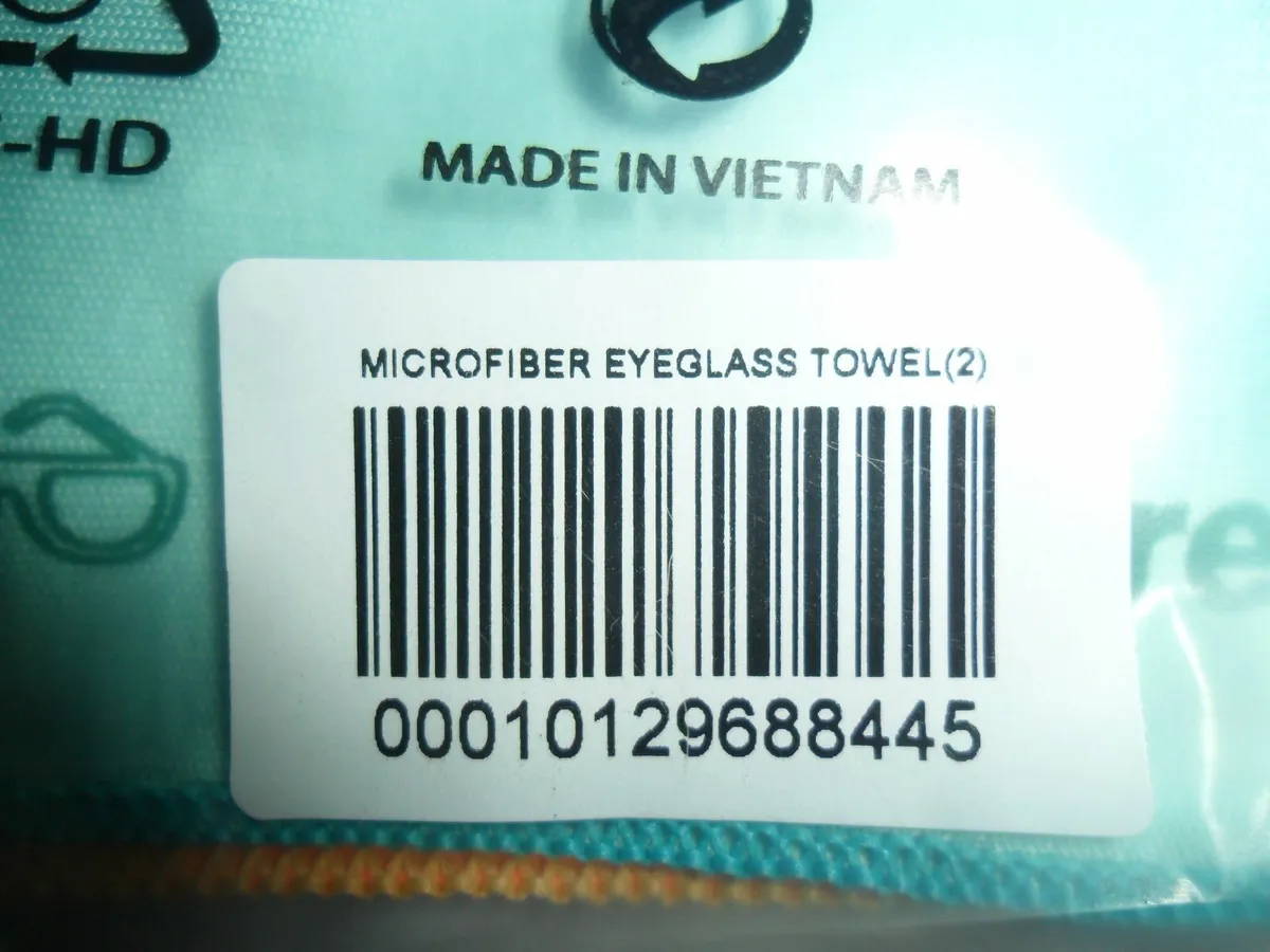 Tupperware microfiber eyeglass towel - Image 2