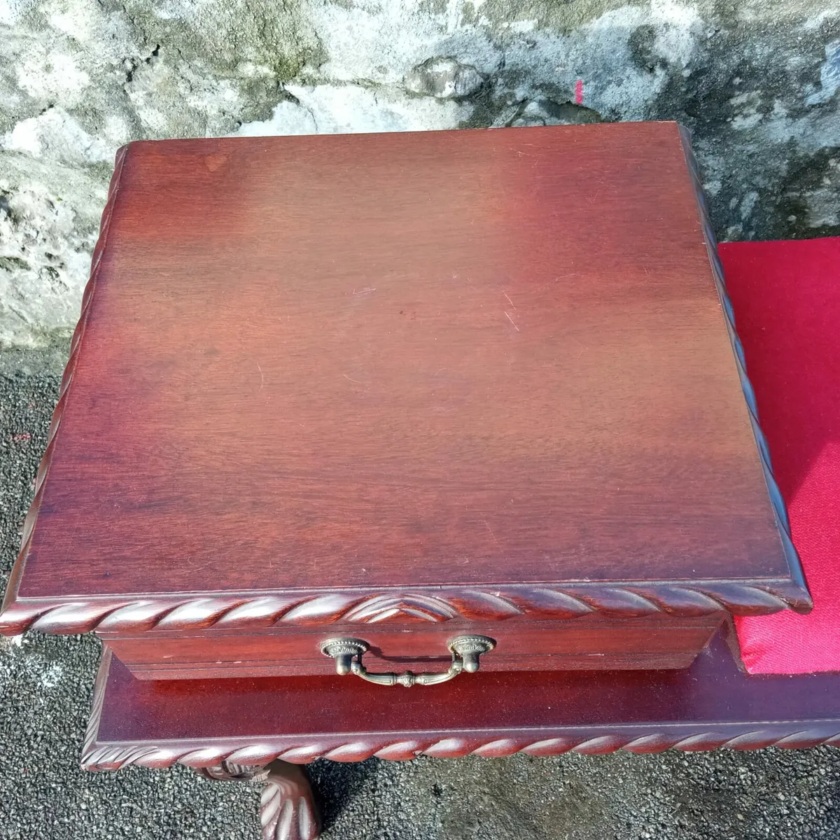 House & Home - Image 2