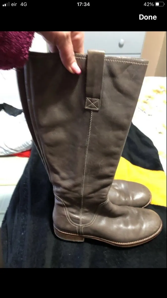 Ladies Ecco boots size 6 €20 - Image 2