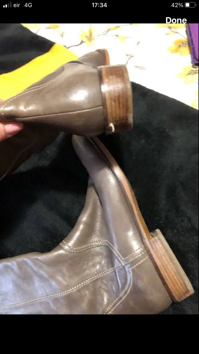 Ladies Ecco boots size 6 €20 - Image 3