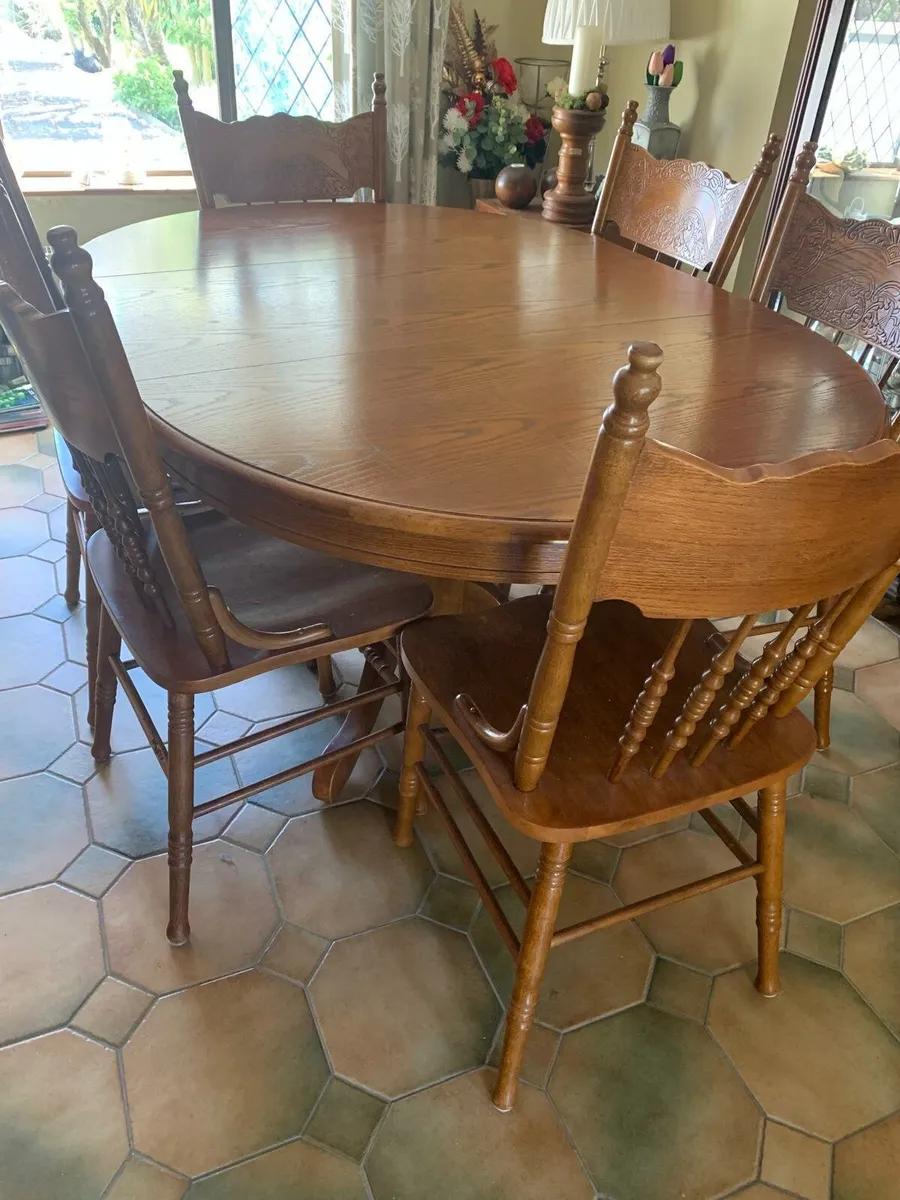 Kitchen Table and Chairs - Image 2