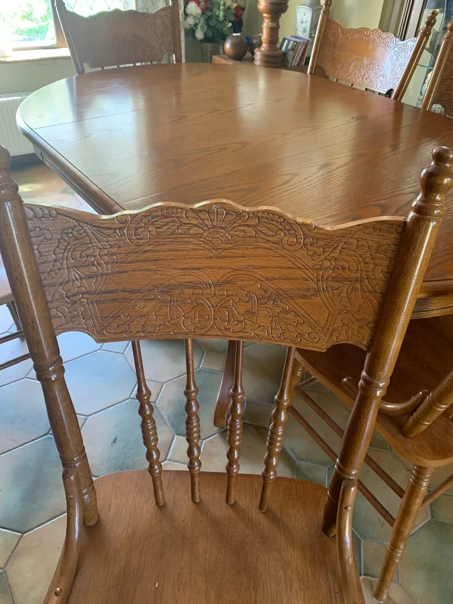 Kitchen Table and Chairs - Image 4