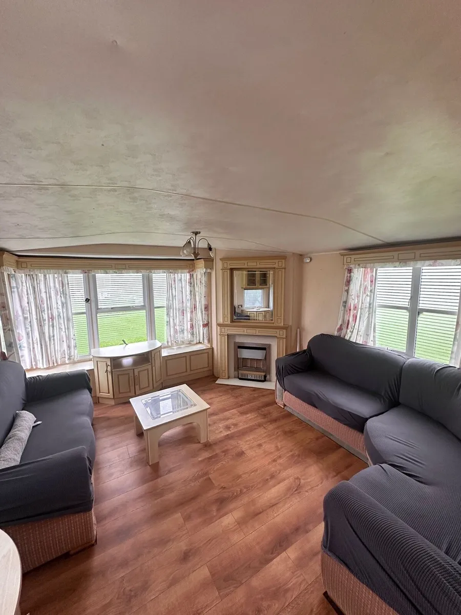 Atlas Debonair Super Mobile Home - Image 2