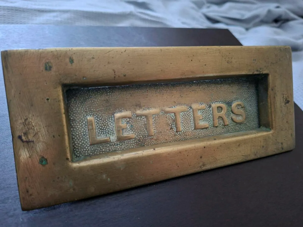 Old Original (not repro) Antique Brass Letterbox - Image 1