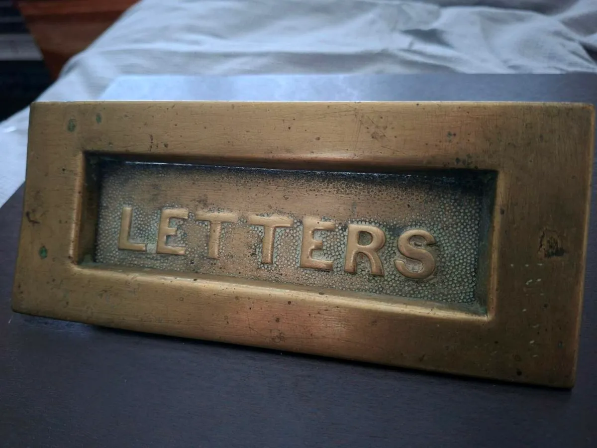 Old Original (not repro) Antique Brass Letterbox - Image 3