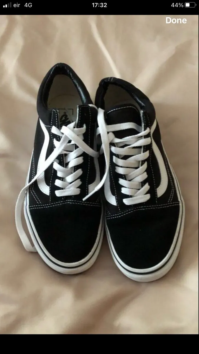 Mens trainers size 8 €25 - Image 1