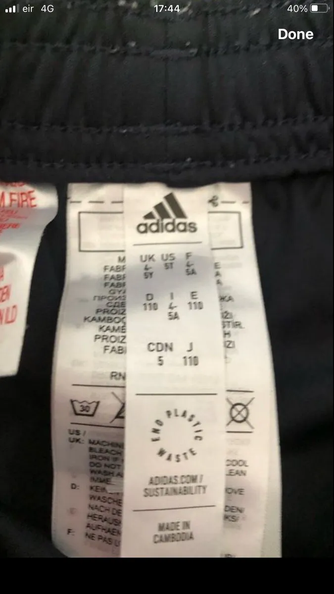 Boys Manchester United suit age 4/5 €15 - Image 4