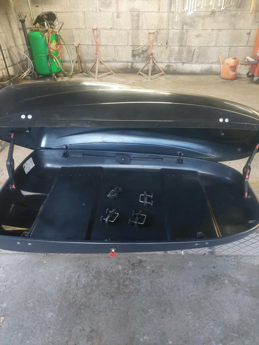 roof box - Image 1