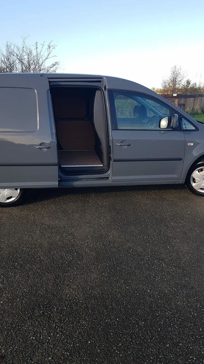 VW Caddy Maxi 1.6Tdi 102HP - Image 2