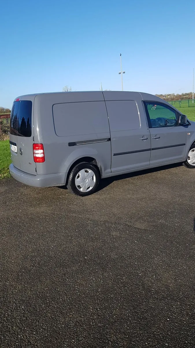 VW Caddy Maxi 1.6Tdi 102HP - Image 4