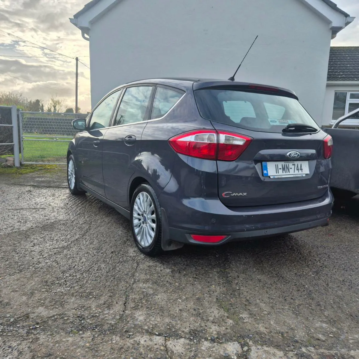 2011 FORD C-MAX NCTED AND TAXED - Image 2