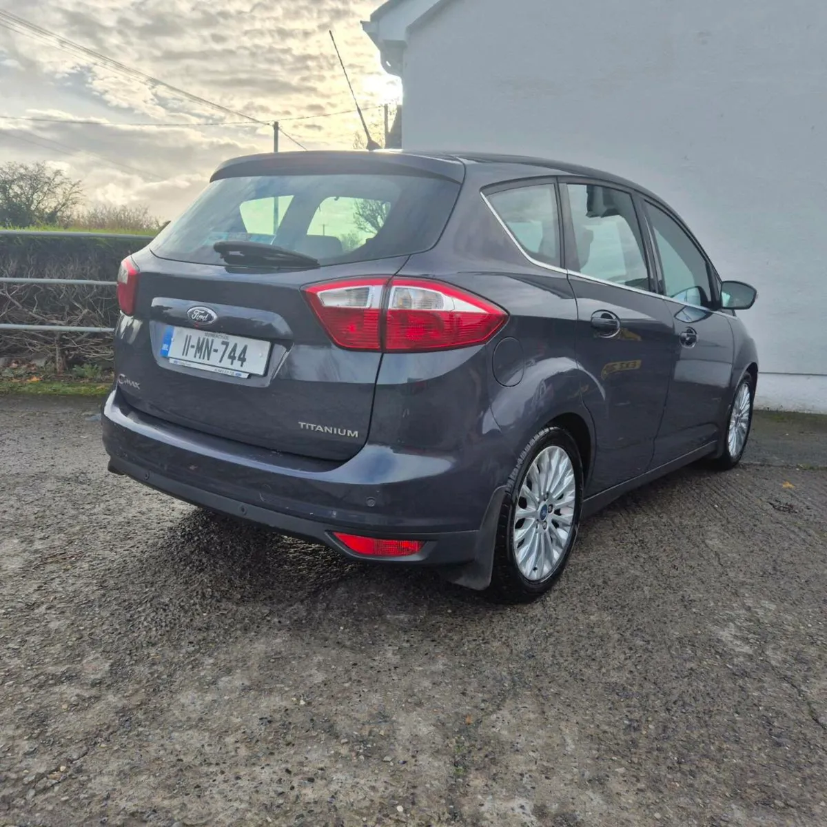 2011 FORD C-MAX NCTED AND TAXED - Image 4