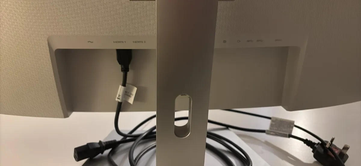 DELL 32’’ curved Screen - Image 2