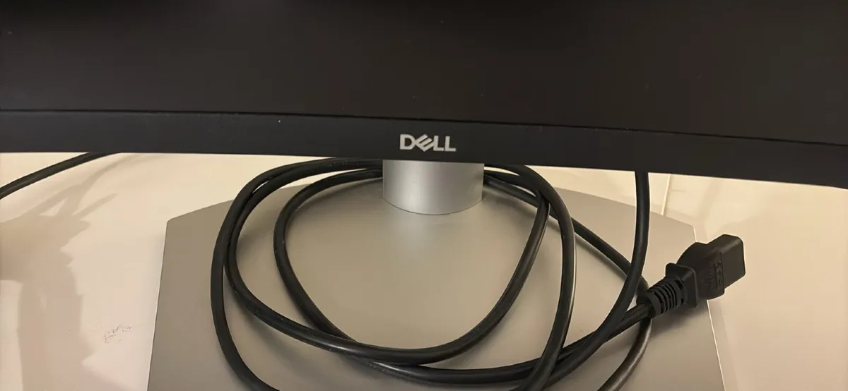DELL 32’’ curved Screen - Image 3