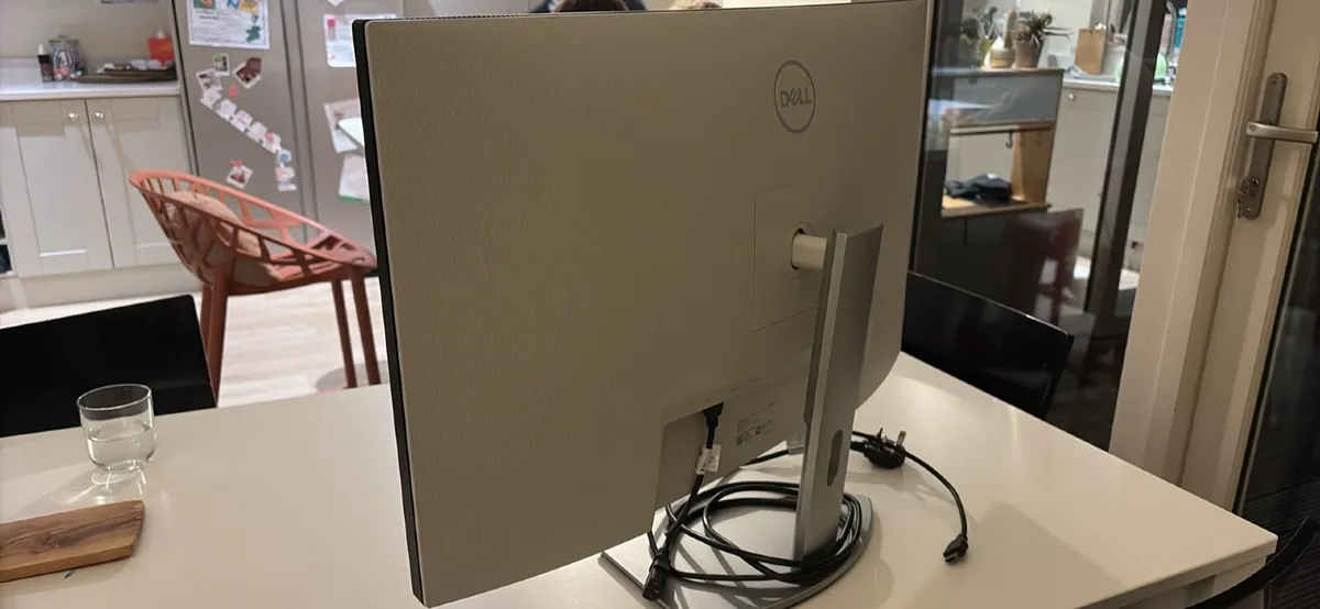 DELL 32’’ curved Screen - Image 4