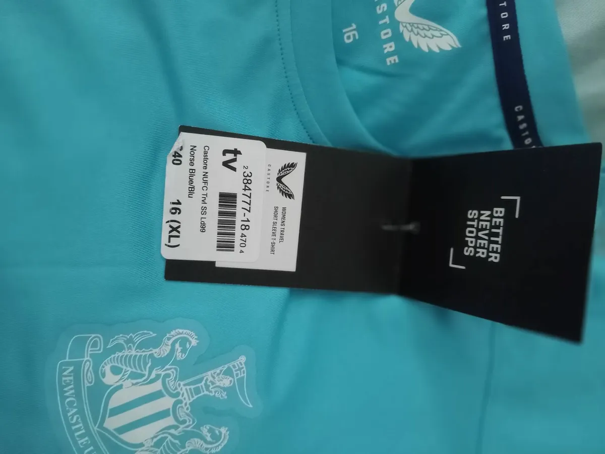 New Castore Newcastle top size 16 - Image 1