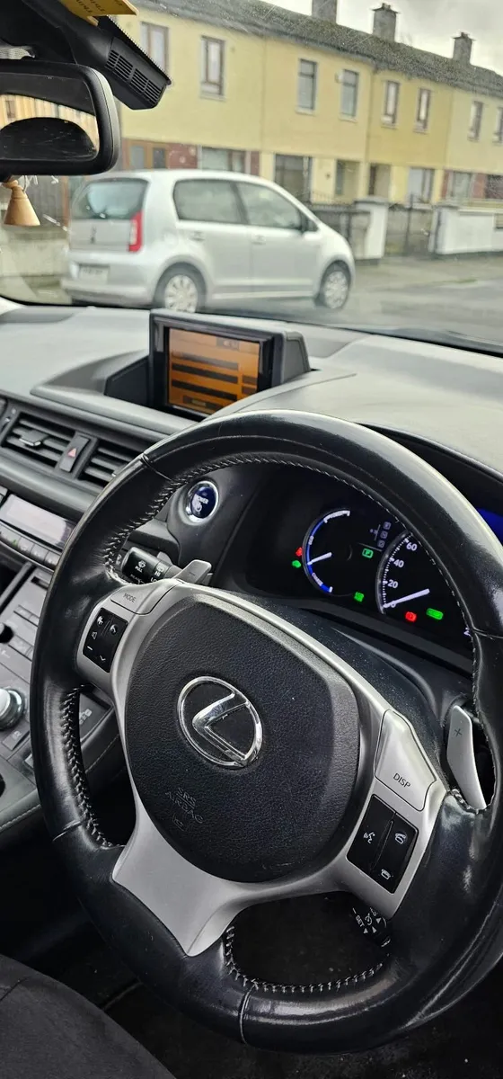 Lexus CT 2011 - Image 3