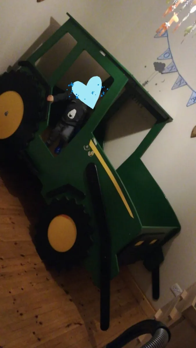 Tractor bed - Image 1