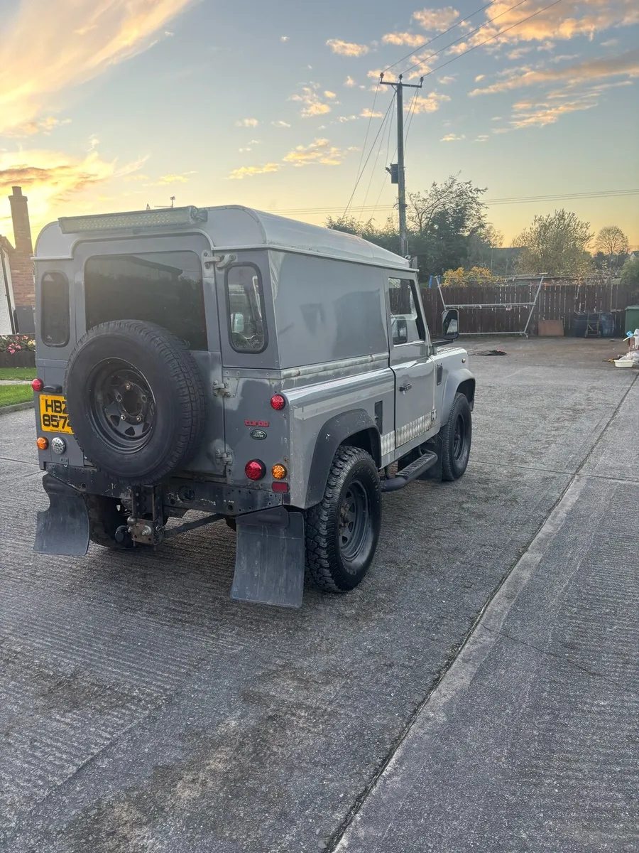 Landrover defender - Image 2