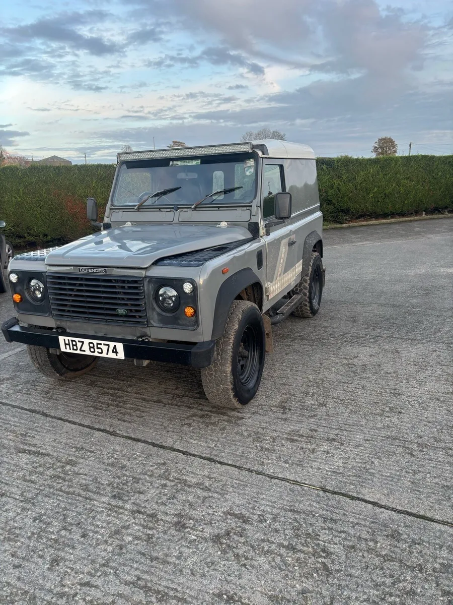 Landrover defender - Image 4