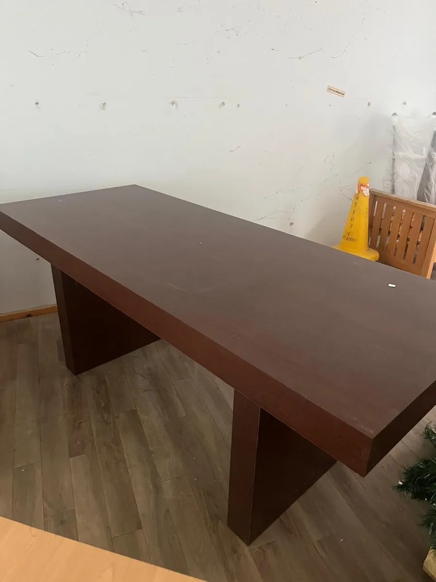 Office table - Image 2