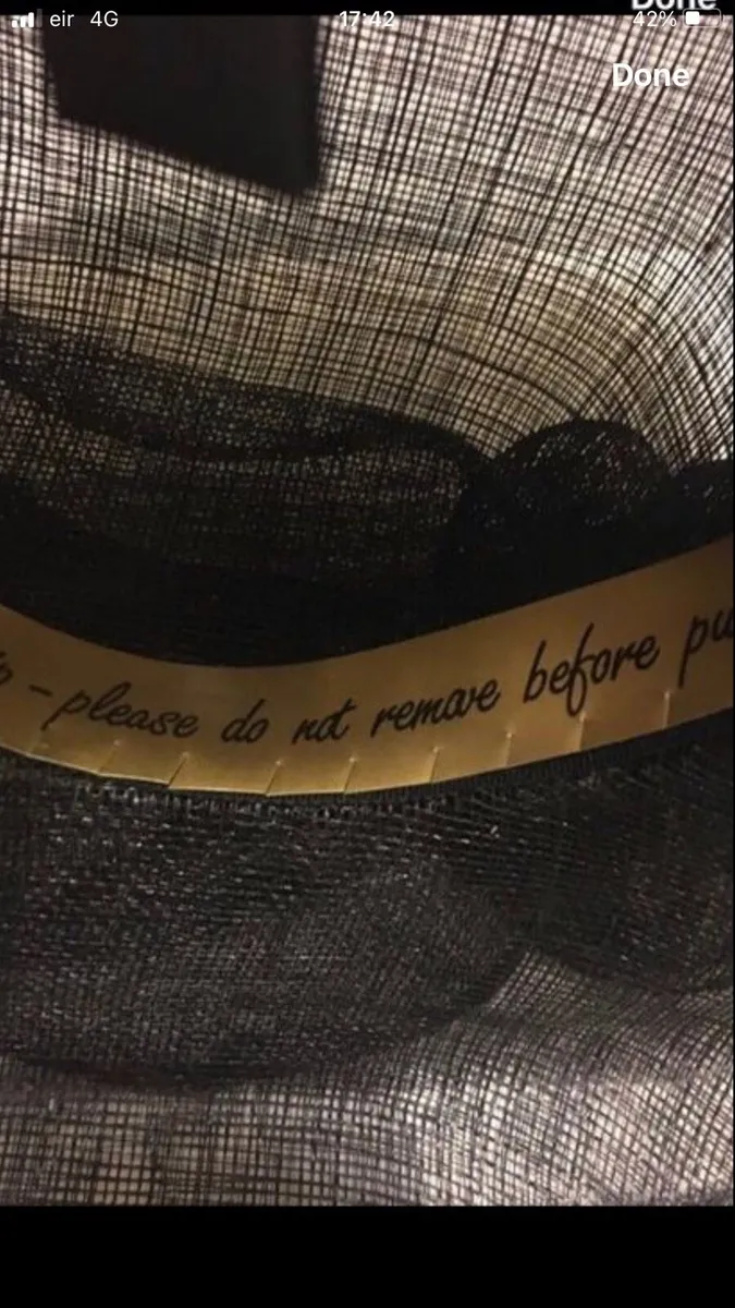 Ladies new navy hat €20 - Image 2