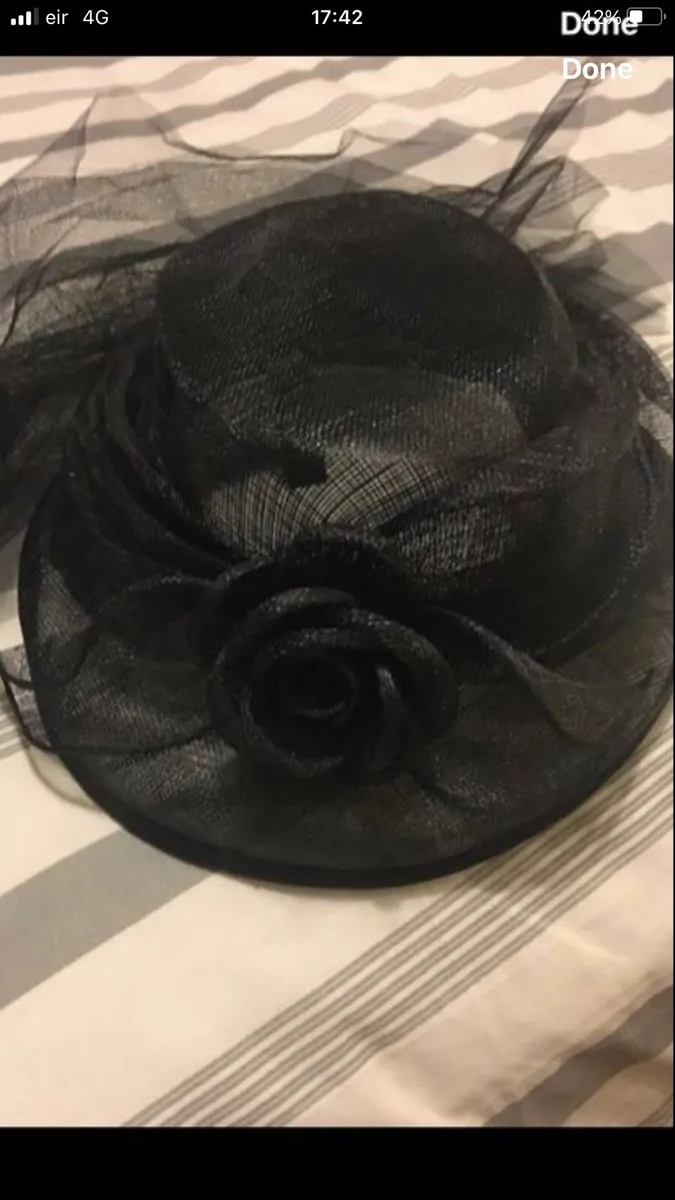 Ladies new navy hat €20 - Image 3