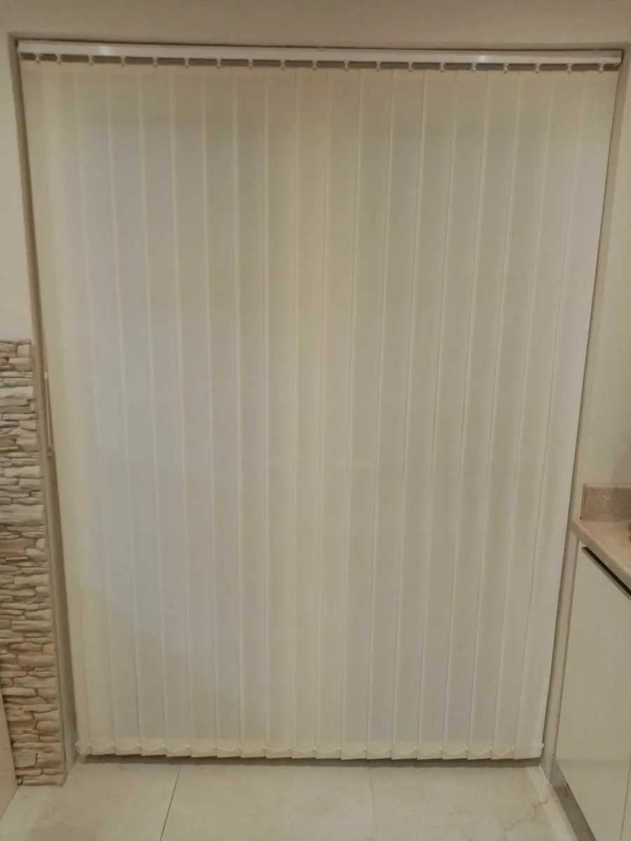 Vertical Blind - Image 1