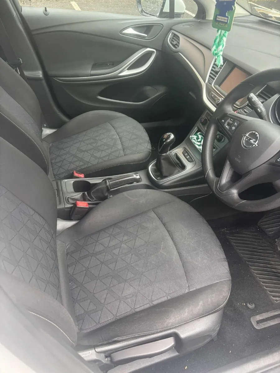 Opel Astra 2019 - Image 4