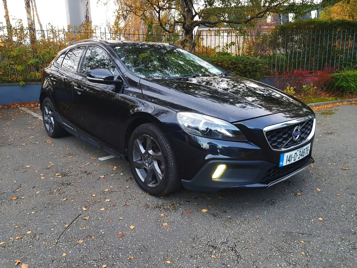 141 VOLVO V40 1.6D Automatic  Warranty New - Image 3