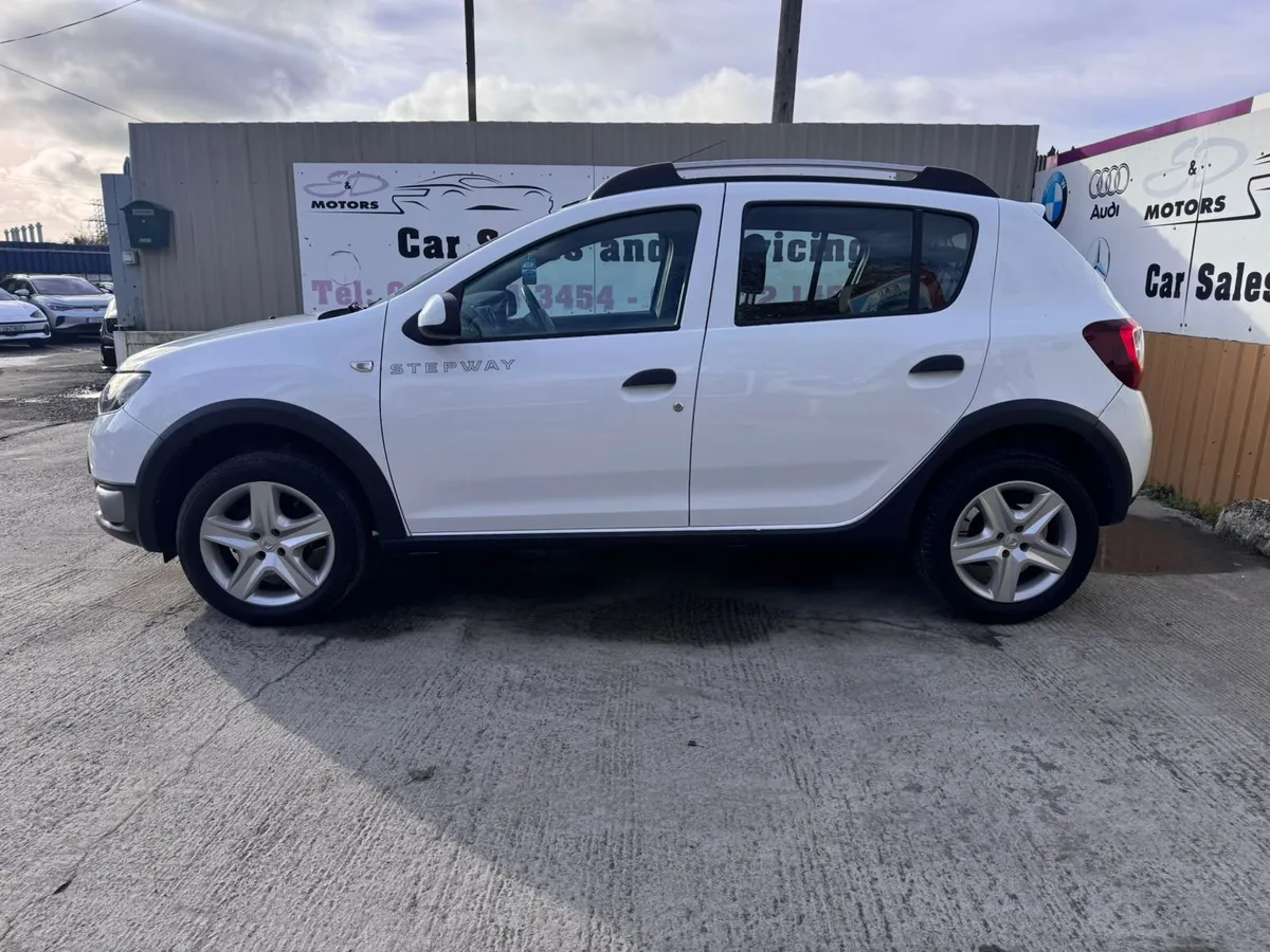 142 Dacia Sandero Stepway 0.9L Low Miles Warranty - Image 4