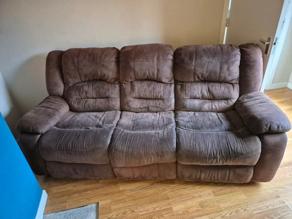 Couch recliner - Image 1