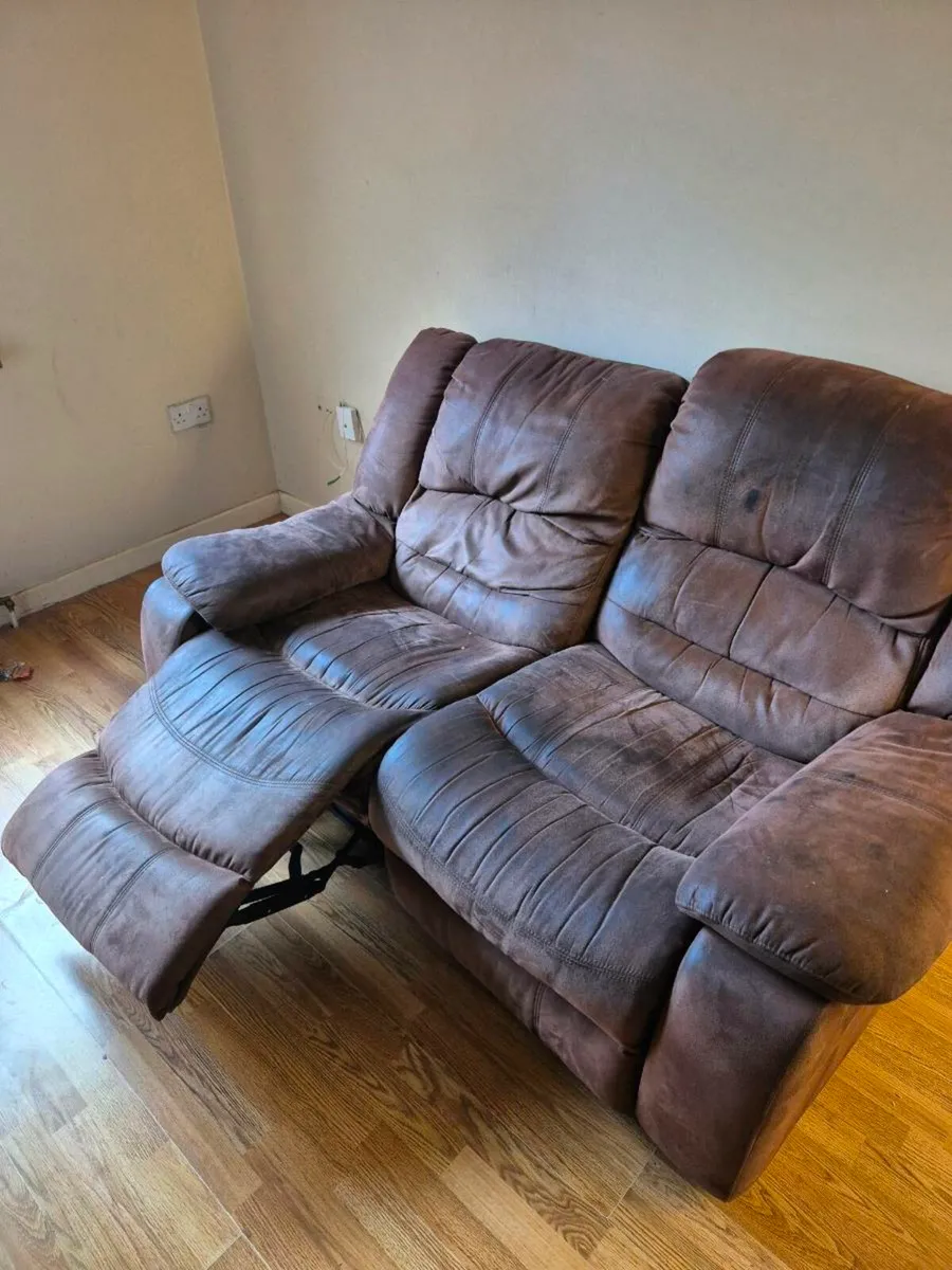 Couch recliner - Image 2
