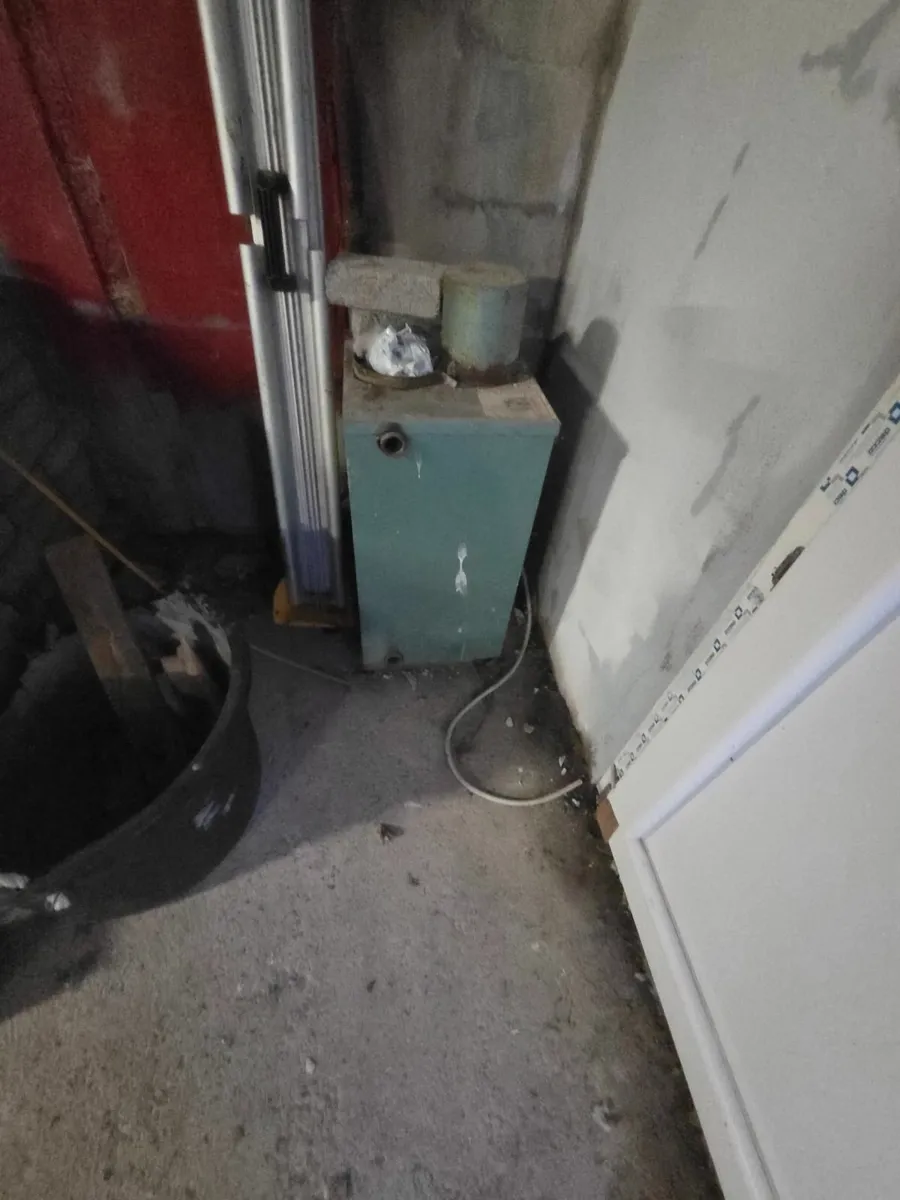 Shed contents - Image 3