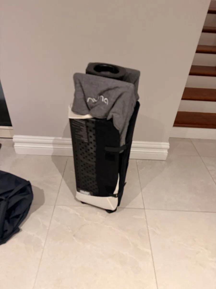 Nuna Sena Aire Travel Cot - Image 3