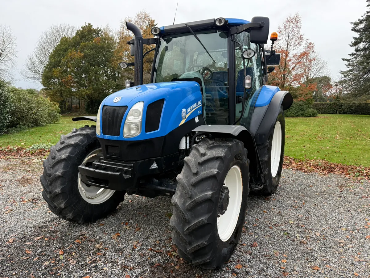 2013 New Holland T6.140 *ONLY 3200 hours! €47950 - Image 2