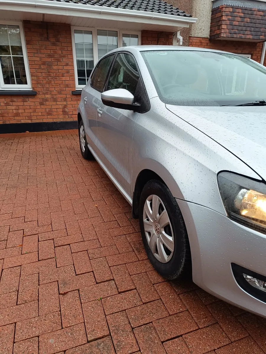 Volkswagen Polo 2012 - Image 2