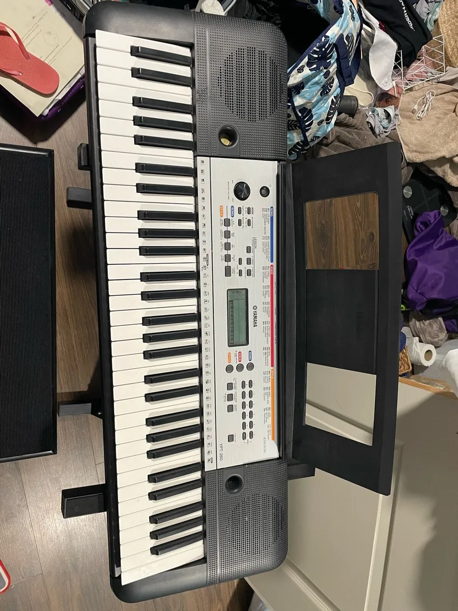 Yamaha YPT-260 keyboard - Image 4