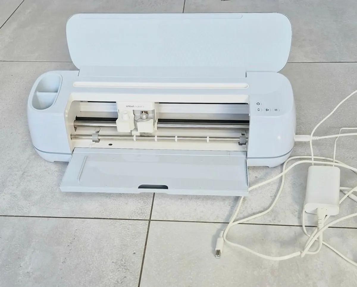 Cricut Maker 3, Cricut Easy Press & all accessories - Image 1