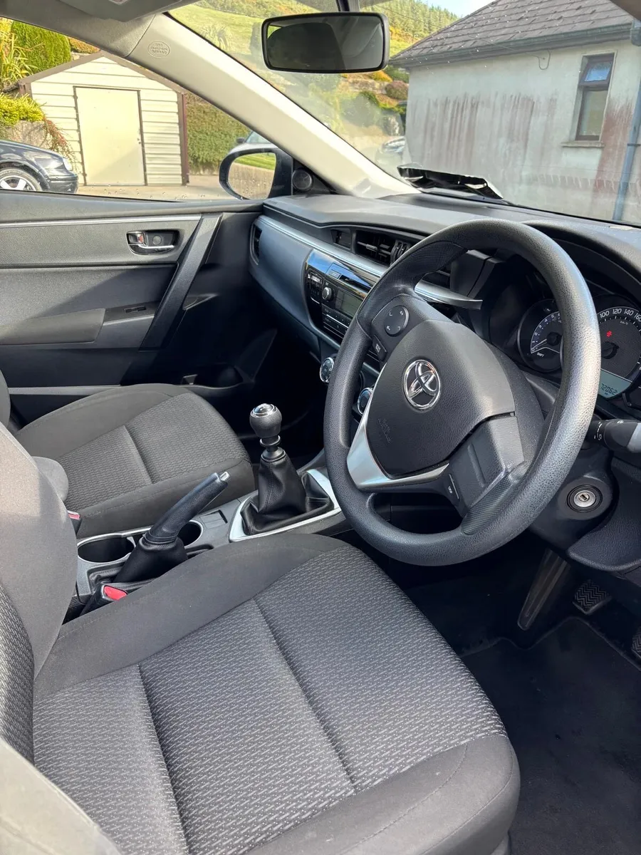 161 Toyota Corolla - Image 4