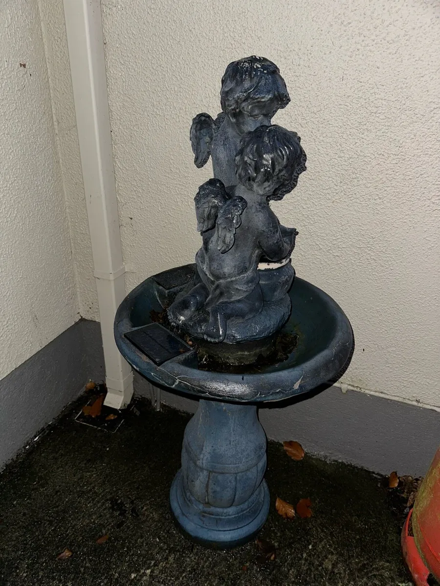 Water feature - Image 2