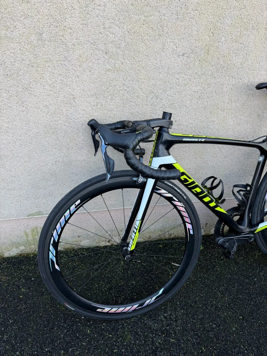 Giant TCR Advanced Road Bike - Image 4