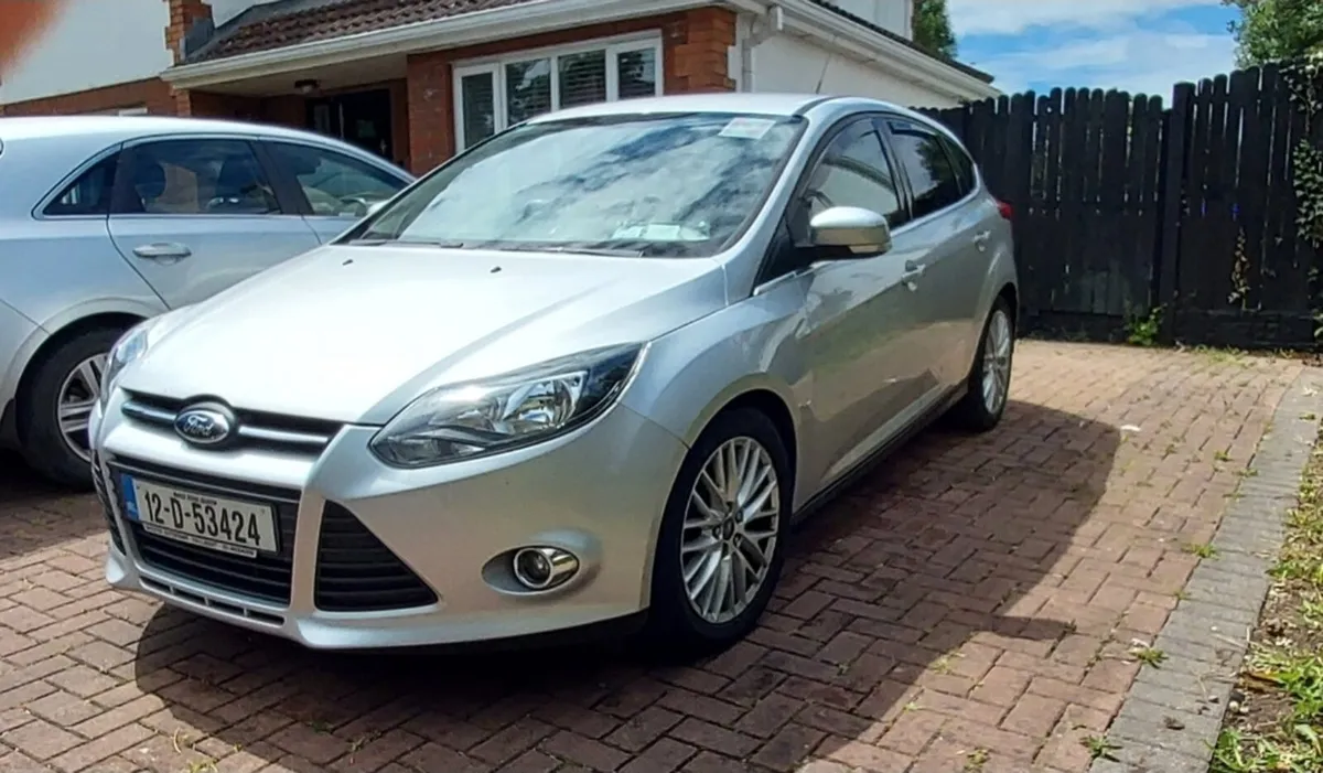 Ford Focus 1.0 125 EcoBoost Zetec 5dr - Image 3